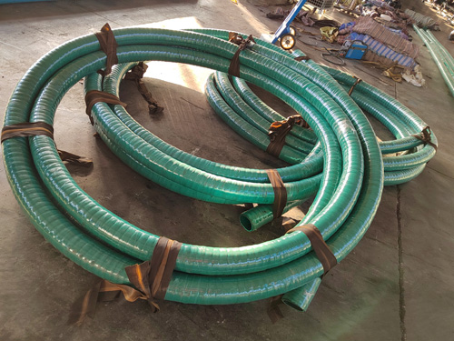 Cosa rende essenziali i tubi di gomma di grande diametro per le applicazioni industriali?